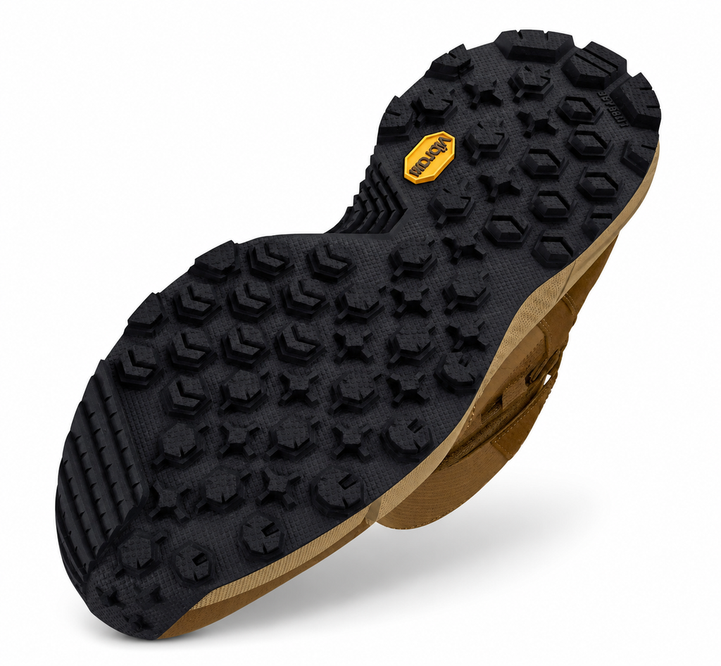 Bota UA Charged Loadout Trek WP 3027681