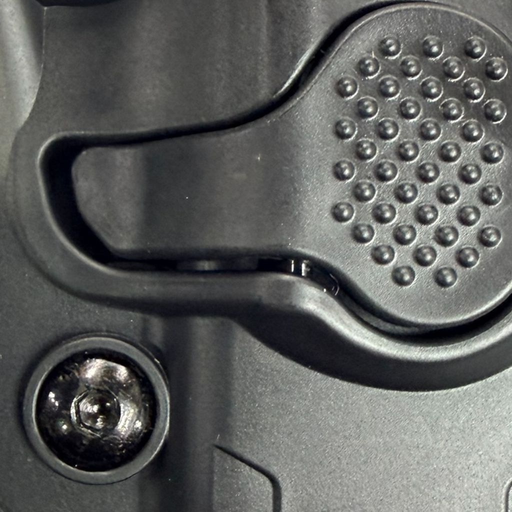 Funda Universal para Arma 9 mm con Seguro Ajustable FU-UNIG